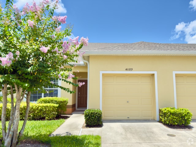 Building Photo - 4089 Shade Tree Ln