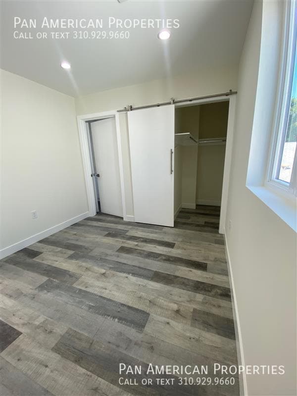 Building Photo - 1309 1/2 N Orange Dr.-