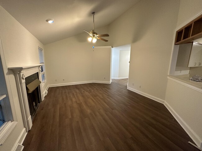 Foto del edificio - 10508 Knox Ave