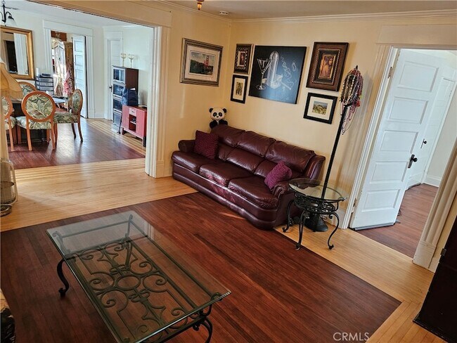 Building Photo - 1820 N Bush St