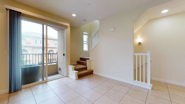Building Photo - 3bedroom 3 bath home in the Solaire Commun...