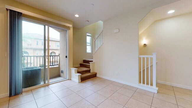 Foto del edificio - 3bedroom 3 bath home in the Solaire Commun...