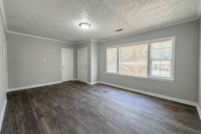 Building Photo - 4265 Mayfield Dr