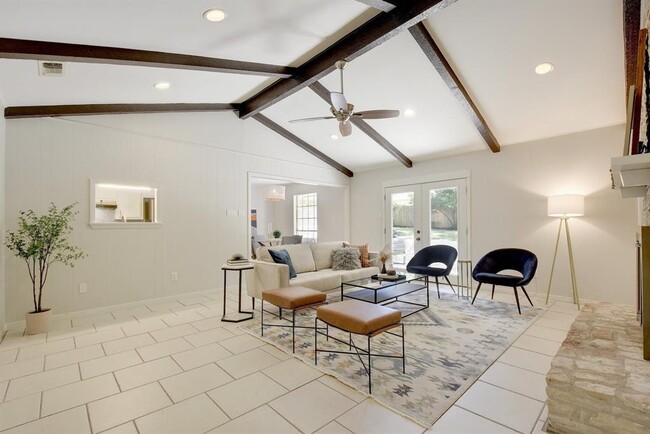 Building Photo - 7620 Rockpoint Dr