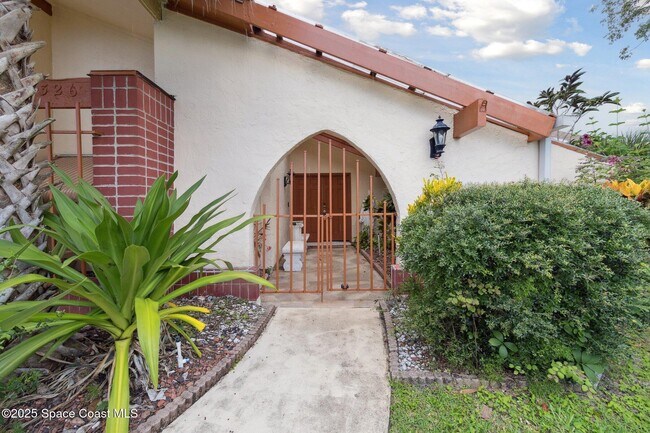 Foto del edificio - 1326 Cherry Hills Rd NE