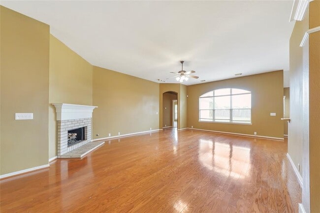Building Photo - 9004 Sun Glen Ct