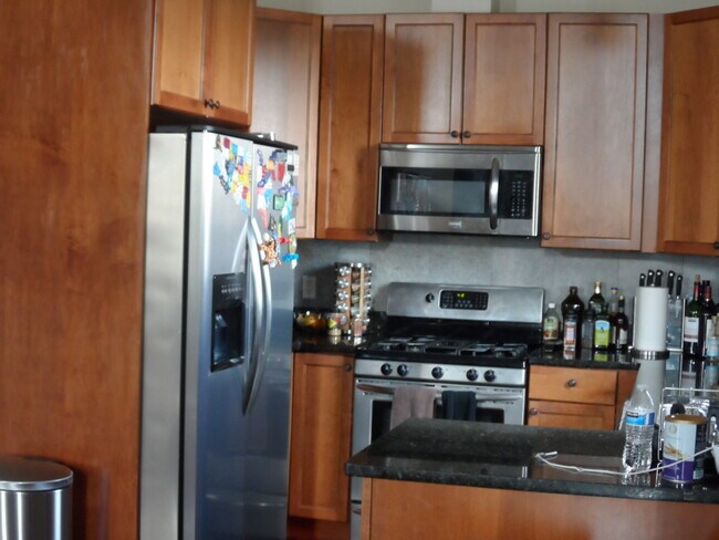 Building Photo - 3543 N Narragansett Ave