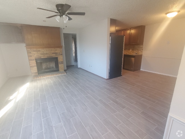 Building Photo - 2435 SW 90th Pl
