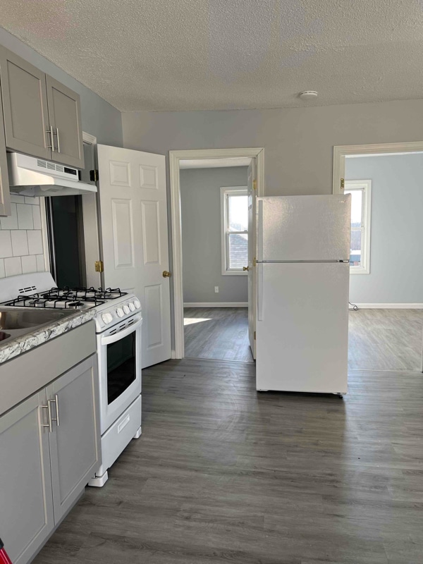 Photo - 57 Walnut St Apartment