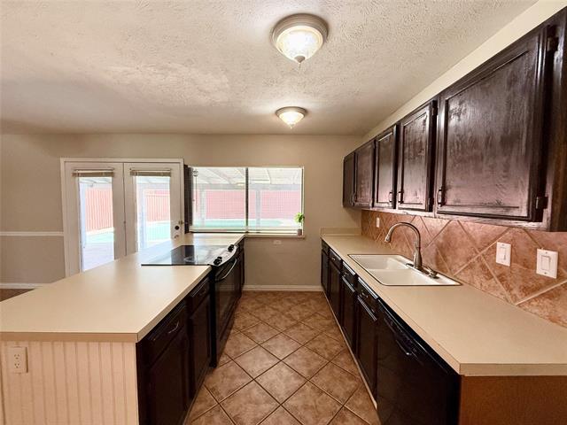 Building Photo - 952 Lockhart Dr
