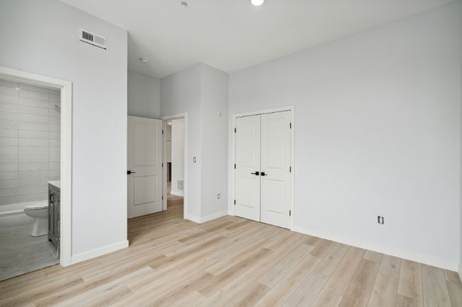 Building Photo - 1112 E Berks St