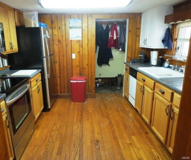 Building Photo - 19 Martin Street Rd