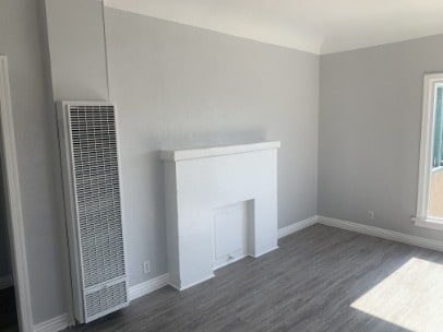 Building Photo - Spacious 2-Bedroom Apartment in Prime Los ...