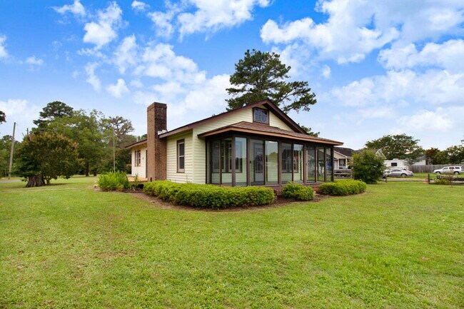 Foto del edificio - 4856 US Hwy 70 E