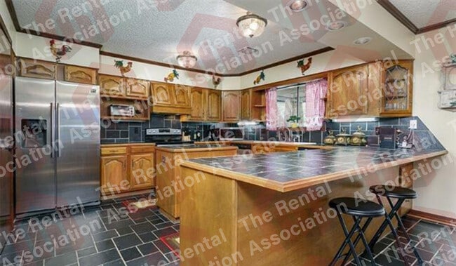 Building Photo - 4006 Chauvin Ln
