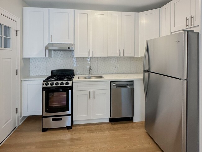 Building Photo - 632 W Arlington Pl