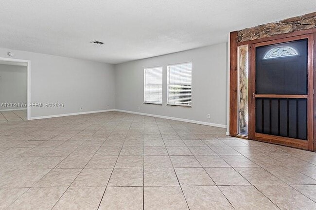 Foto del edificio - 3910 NW 4th Ct