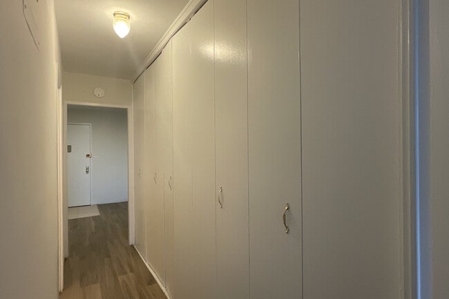 Building Photo - 3215 Avenue H