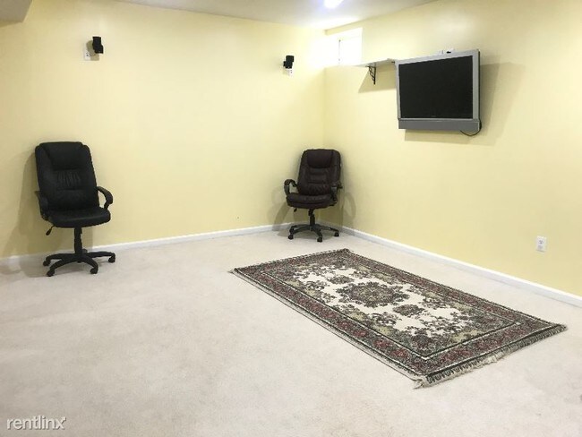 Building Photo - 1 br, 1.5 bath House - 9047 Galvin Ln