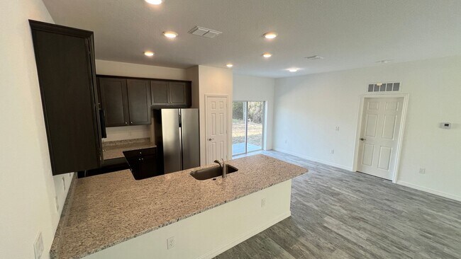 Foto del edificio - BRAND NEW! Be the FIRST To live here!