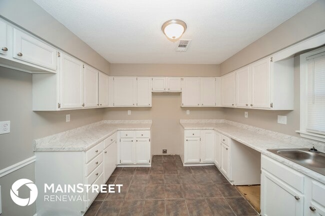 Building Photo - 6602 Meadow Bend Dr