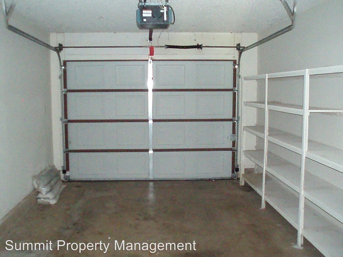 Building Photo - 421 Britton Ct