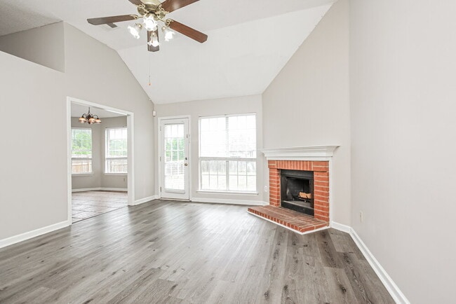 Building Photo - 7234 Fox Creek Dr