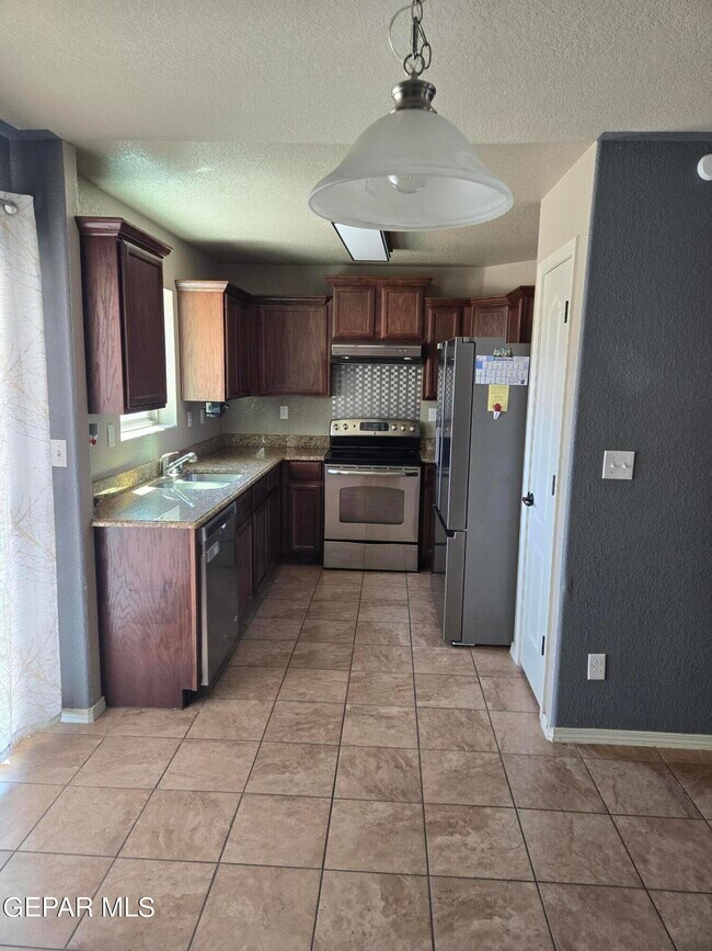 Building Photo - 7008 Eagle Nest Ct