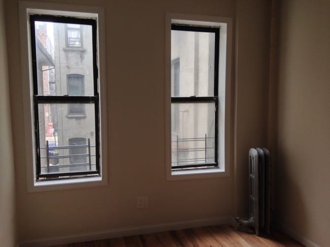 Interior Photo - 354 E 54th St