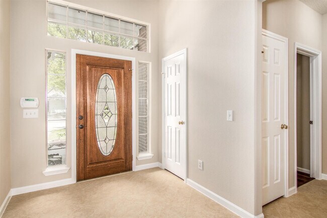 Building Photo - 20719 Medallion Pointe Dr