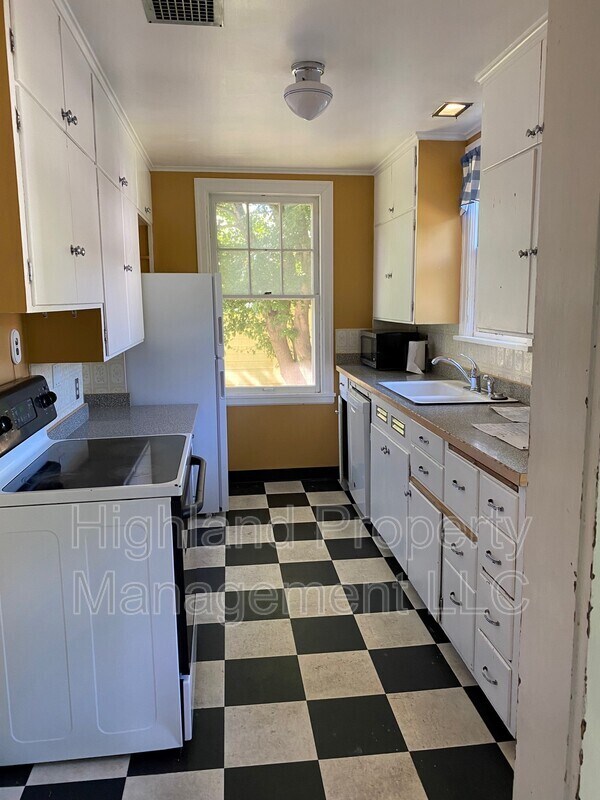 Foto del edificio - 945 NE Monroe St