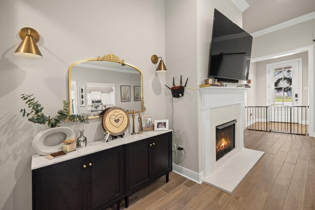 Building Photo - 212 Blaze Blvd