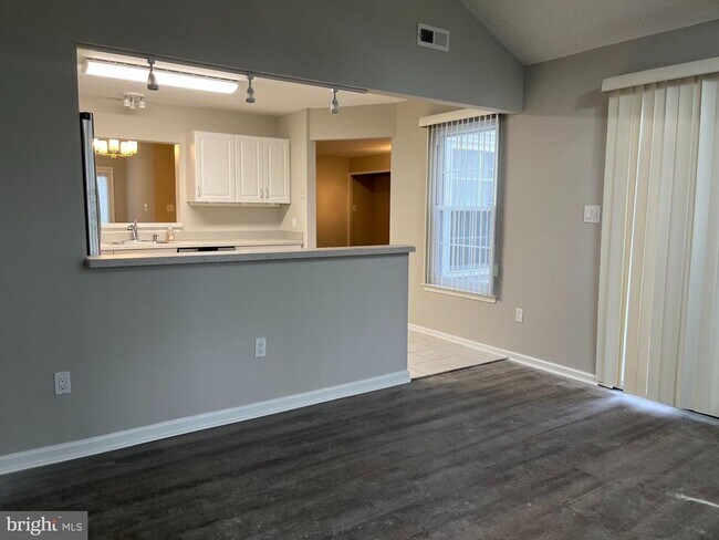 Foto del edificio - 570 Cedar Hollow Dr