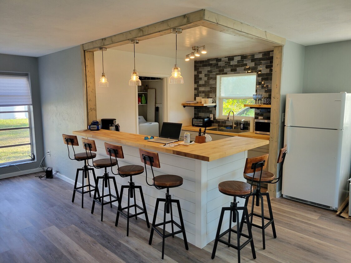 Foto principal - 22227 Hernando Ave