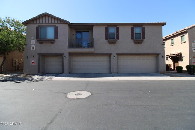 Building Photo - 8147 W Lynwood St