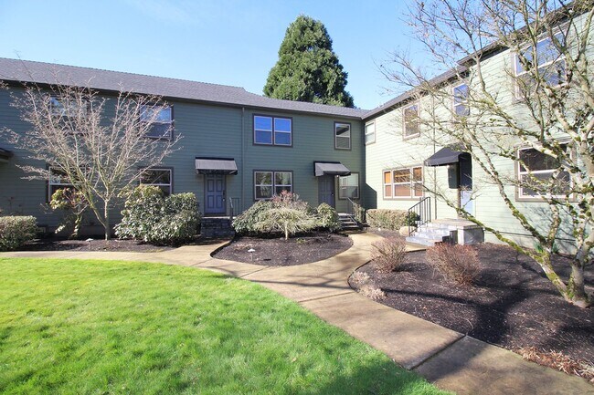 Foto del edificio - 2 Bedroom Townhome-Style Creston-Kenilwort...
