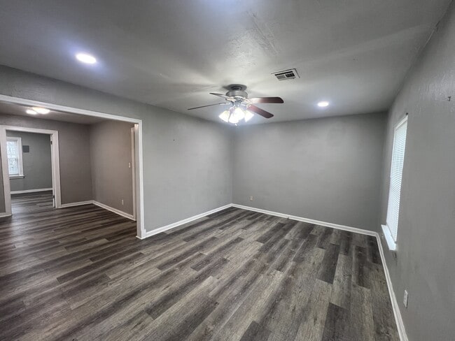 Photo - 3141 NW 30th St House