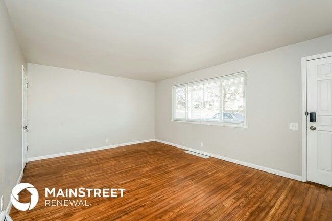 Building Photo - 10341 Trask Dr
