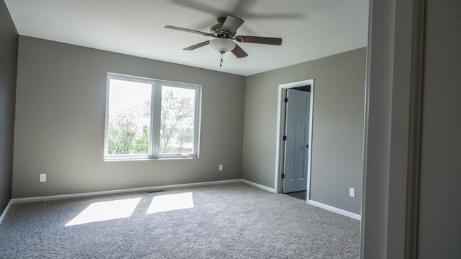 Building Photo - Twinhome in Lakewood Mandan