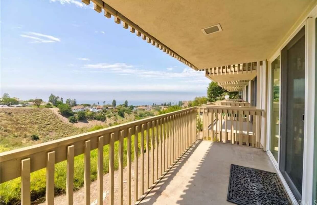 6526 Ocean Crest Dr Unit A104, Rancho Palos Verdes, CA 90275 - Condo