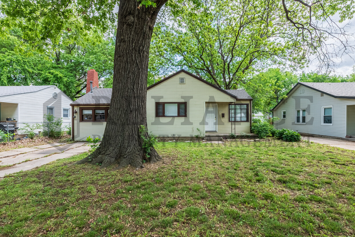 Foto principal - 710 S Pershing St