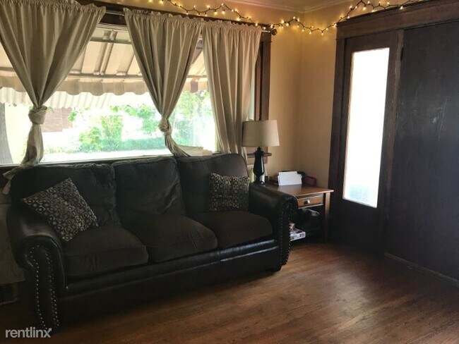 Foto del edificio - 3 br, 1 bath House - 542 N 500E