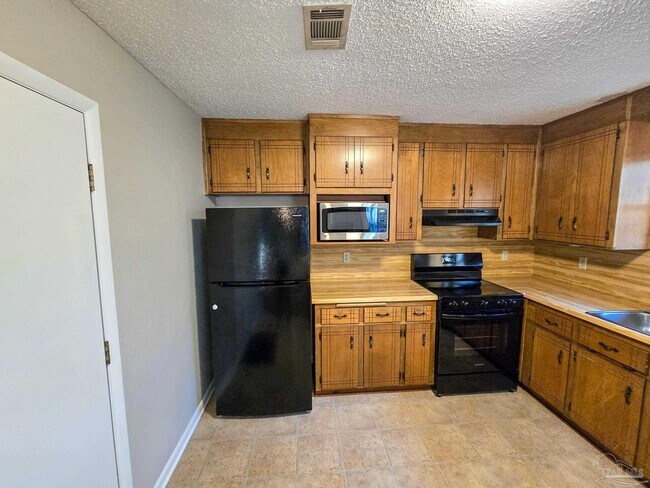 Building Photo - 1109 Sussex Ln