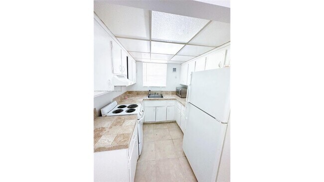 Foto del edificio - 12275 NE 19th Ave