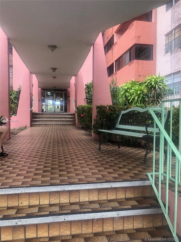 5050 NW 7th St Unit 722, Miami, FL 33126 Condo for Rent in Miami, FL