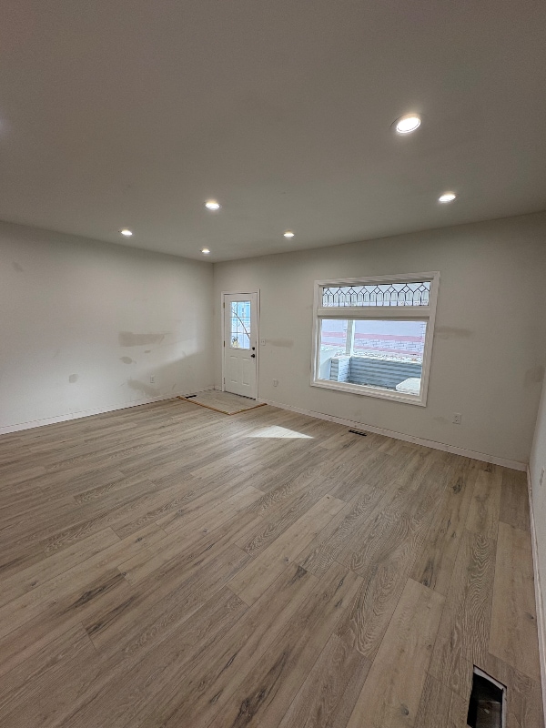 Foto del edificio - 2104 8th Ave