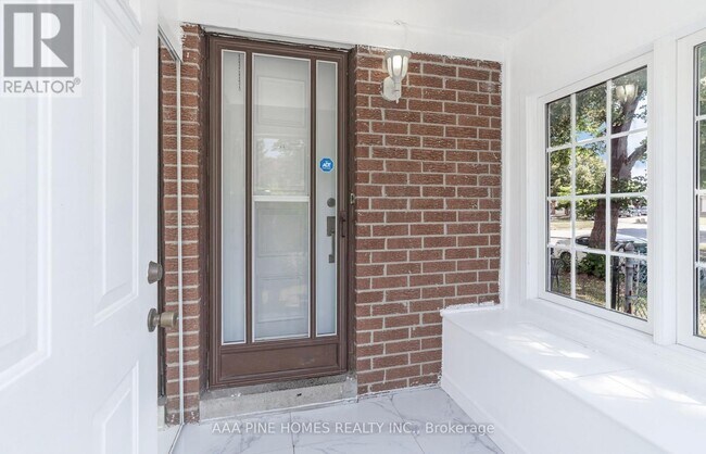 Building Photo - 59 Burkwood Crescent