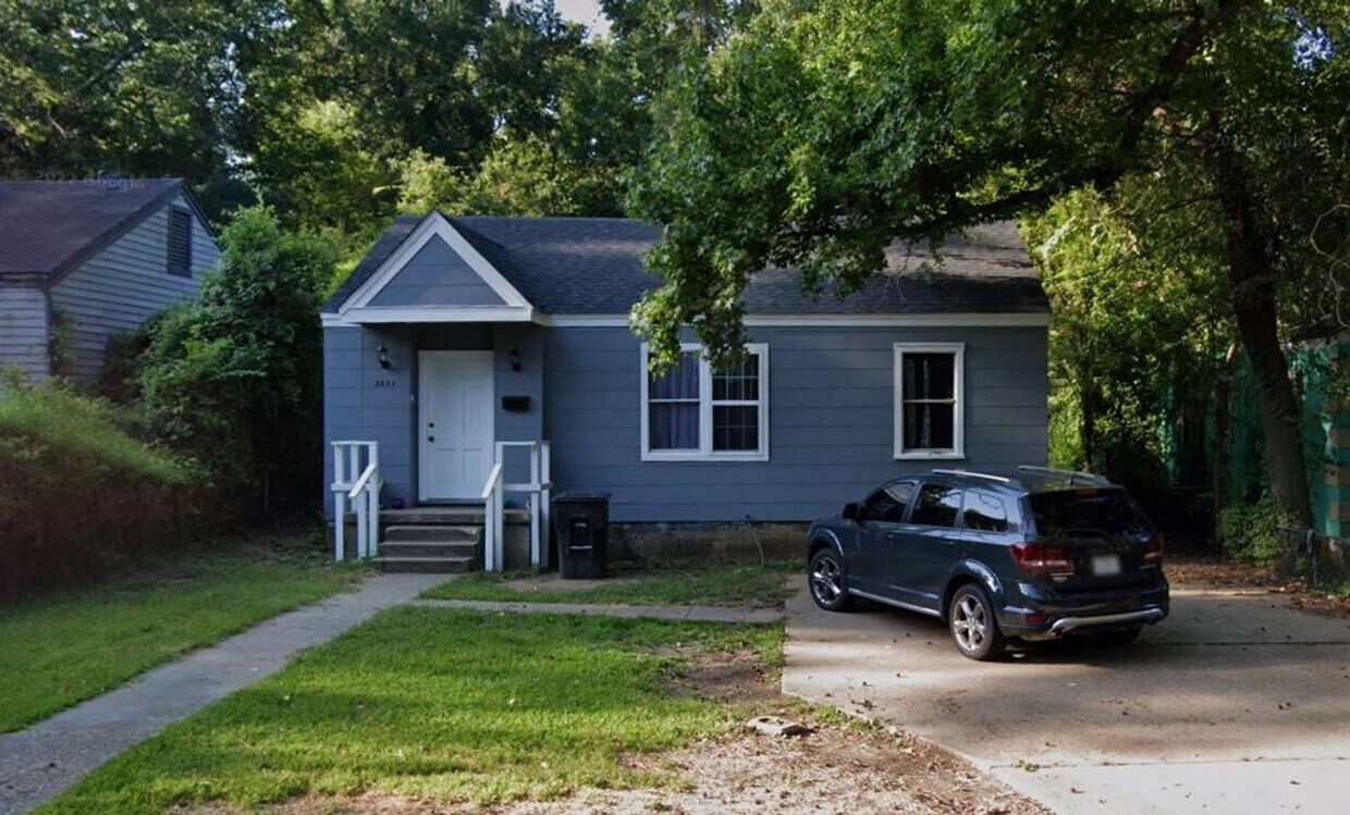 Primary Photo - 3 Bed, 1 Bath, Central HVAC