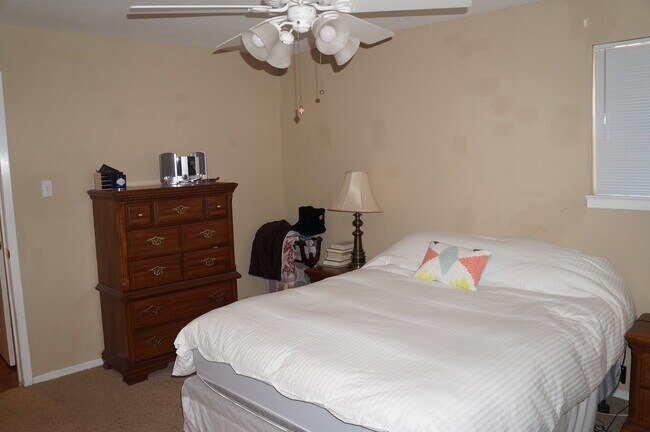 Foto del edificio - 7400 Deaver Dr