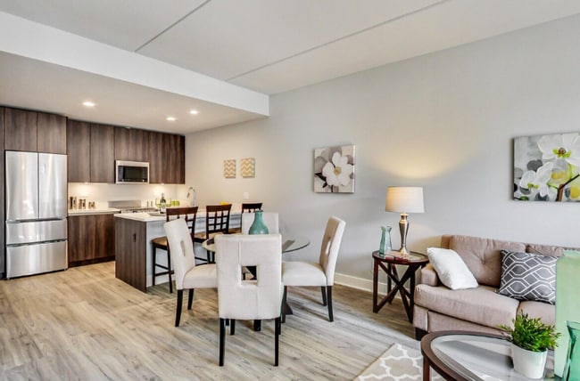 Building Photo - 300 division